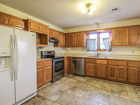5th image of 418 Clydesdale Dr
