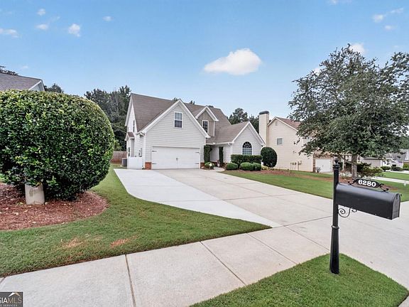 3rd image of 6280 Cove Creek Dr