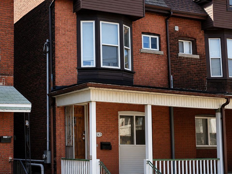 1st image of 562 Bathurst St
