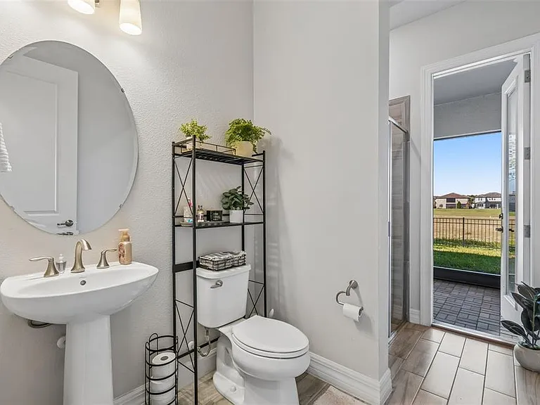 9070 Woodland Forest Rd — Photo 32