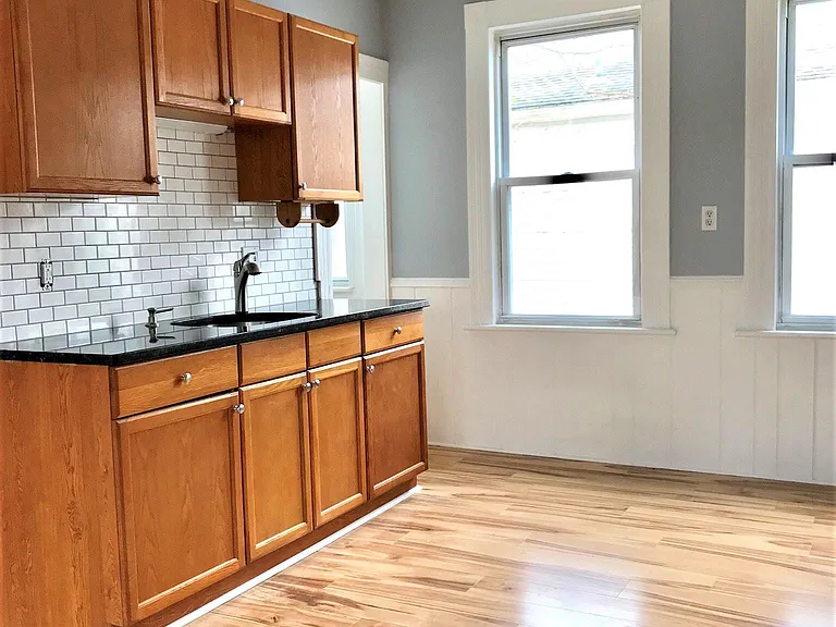 27 Harborview Ave #2 — Photo 5