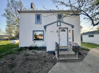 905 Henderson Ave, Armour, SD 57313