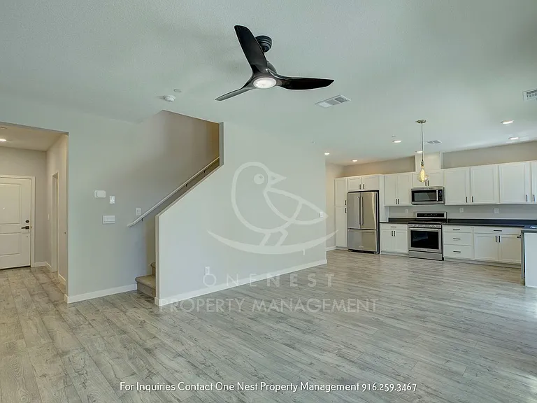 968 Franklin St — Photo 7