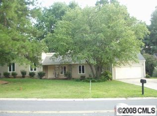 9132 Raintree Ln, Charlotte, NC 28277