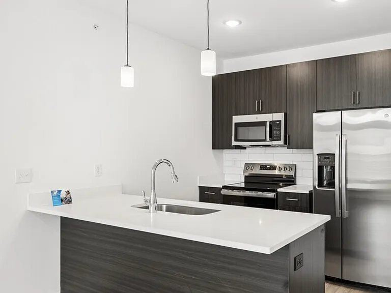 Metro 1 Apartments — Photo 6