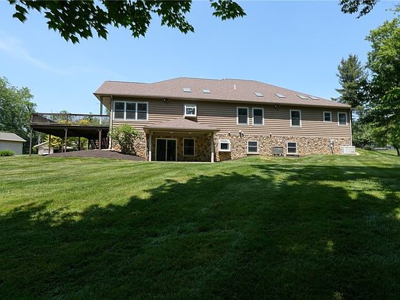 4th image of 30 Birch Cir