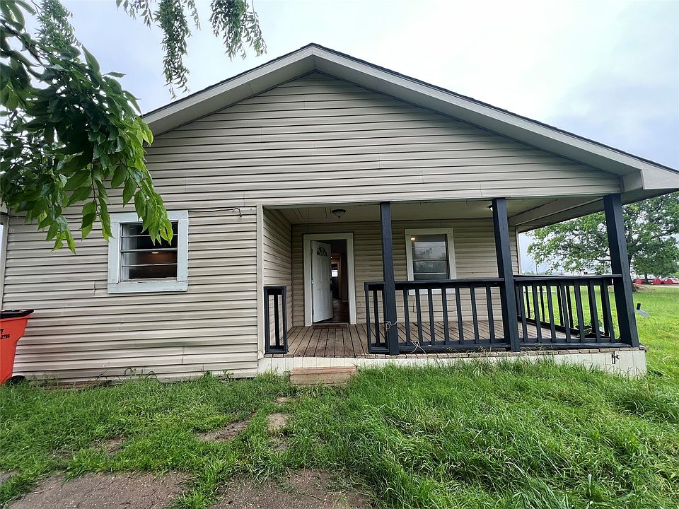 1st image of 824 Nob Hill Rd