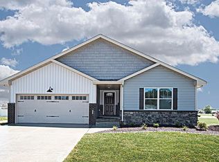 65 Arbor Crest Dr, Highland, IL 62249