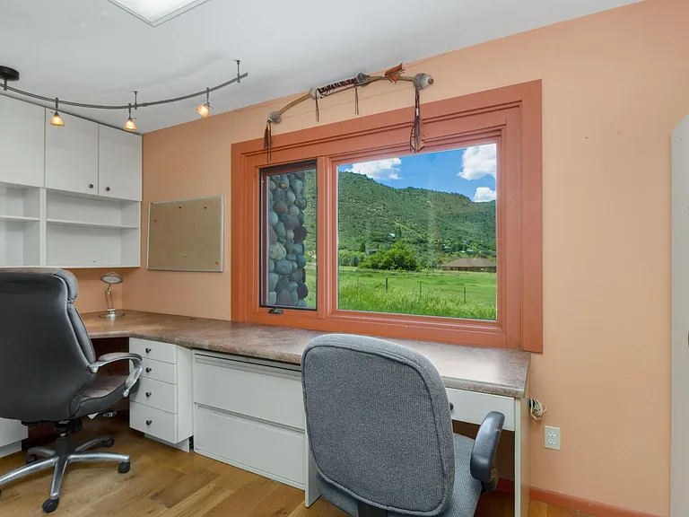 233 Home Pl — Photo 23