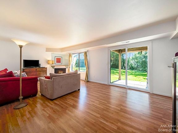 5th image of 200 Briarcrest Dr Unit 117