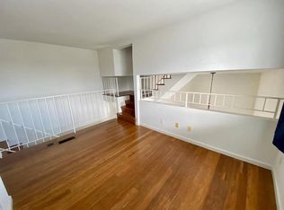 1819 Greenfield Ave APT 304B, Los Angeles, CA 90025