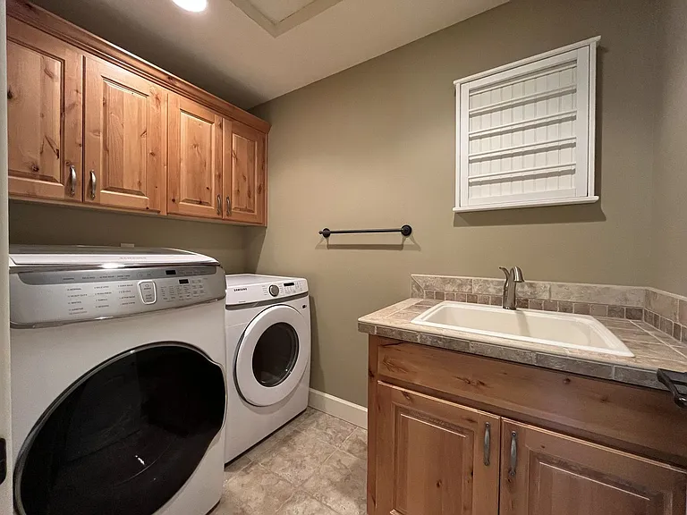 6435 McDuff Ct — Photo 67