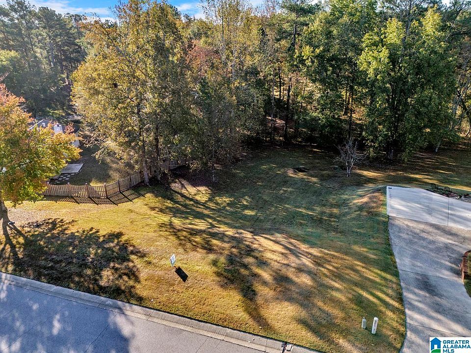2nd image of 305 Deer Ridge Ln #103