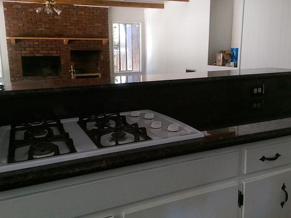 4th image of 31489 Pleasant Dr