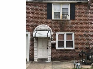 24 Ashbourne Rd, Darby, PA 19023