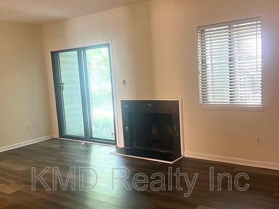 4th image of 3627 Maple Glen Ln