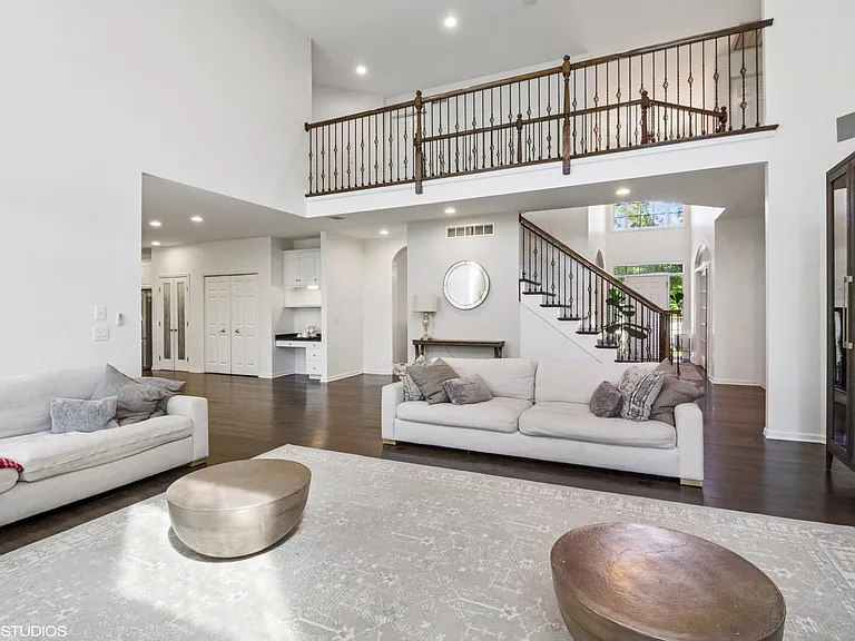 3304 Rollingridge Rd — Photo 8