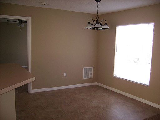 4th image of 2908 W Huron Dr