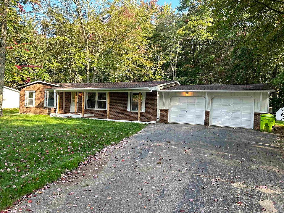 1st image of 2331 E Redwood Dr