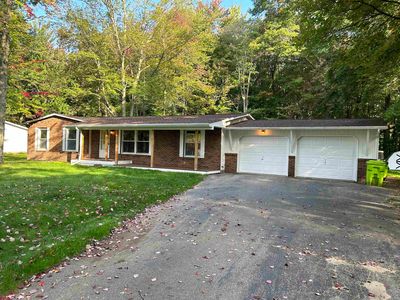 2331 E Redwood Dr, Midland, MI, 48640