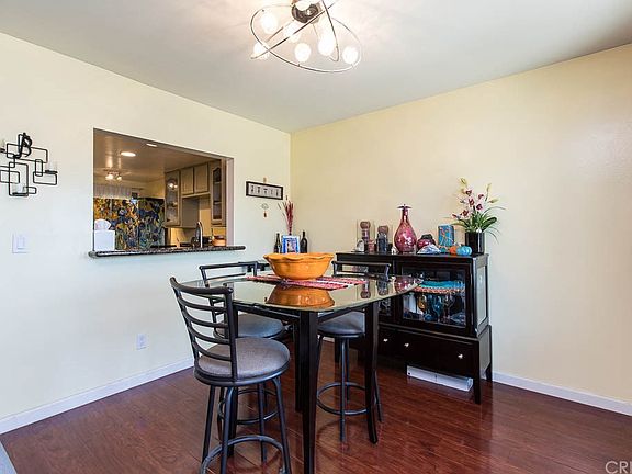 3rd image of 6716 Clybourn Ave Unit 102