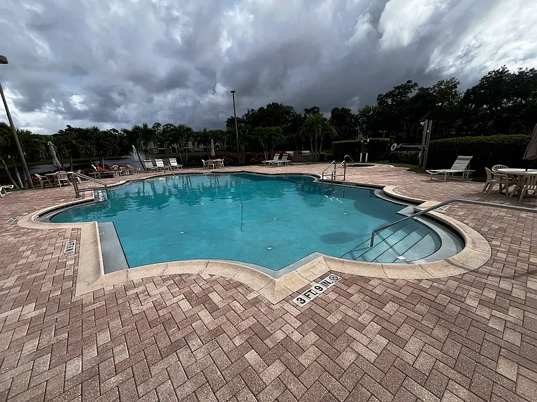 940 Village Trl #1-105 — Photo 7