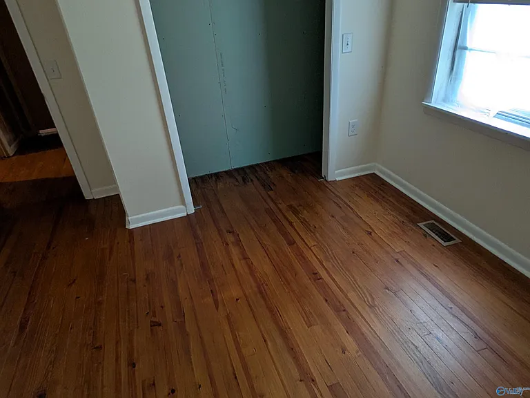 665 Cave Spring Rd — Photo 9