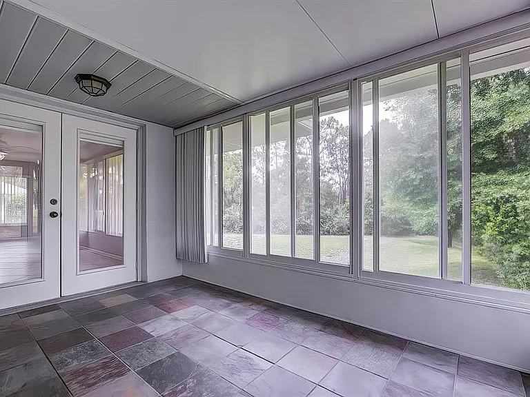 12 Anton Ct — Photo 33