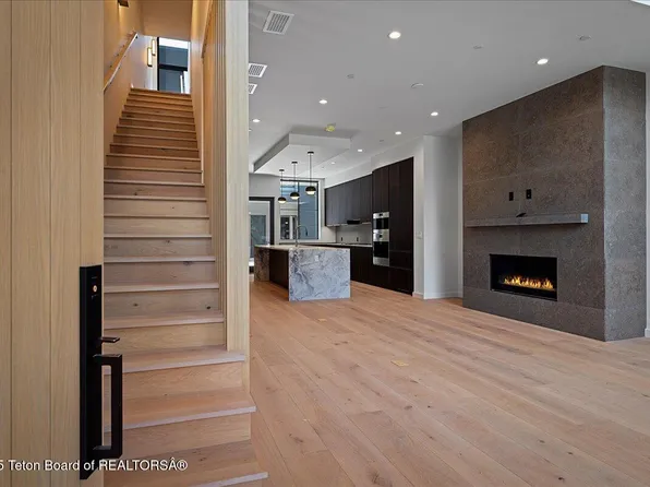 165 N Glenwood St #30, Jackson, WY 83001