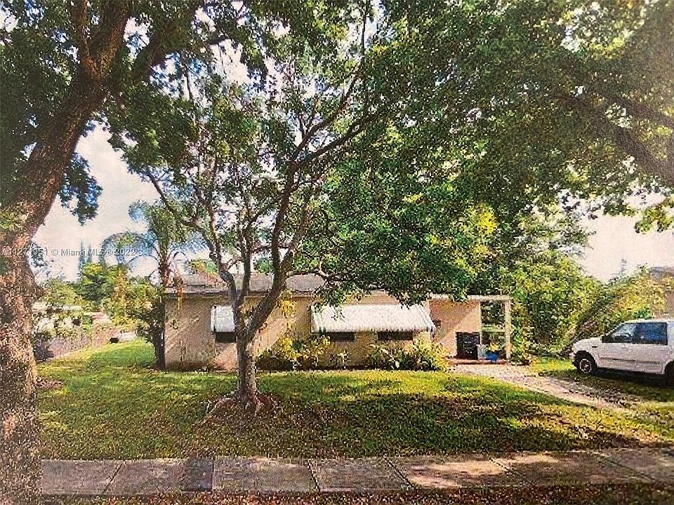 1st image of 1060 NE 142nd St