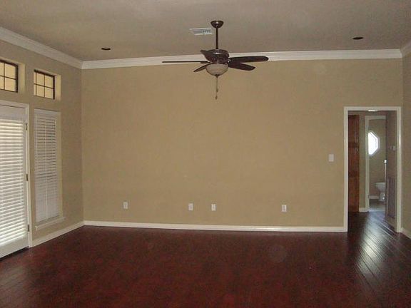 5th image of 515 Parklane Dr