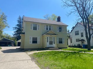 1409 University Dr N, Fargo, ND 58102