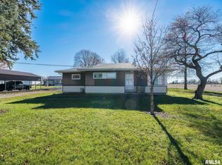 18412 W Farmington Rd, Trivoli, IL 61569