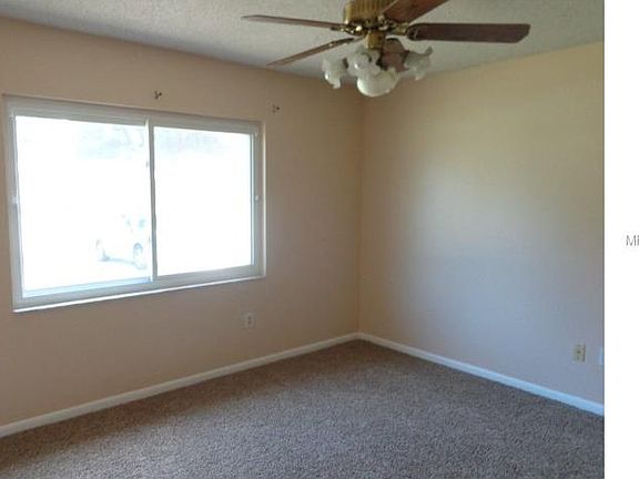 4th image of 109 E Gardenia Dr