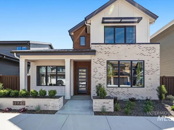 11741 N Rabbitbrush Way, Boise, ID 83714