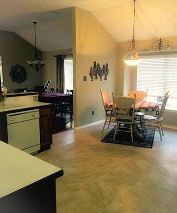 5th image of 11912 Hickory Cir