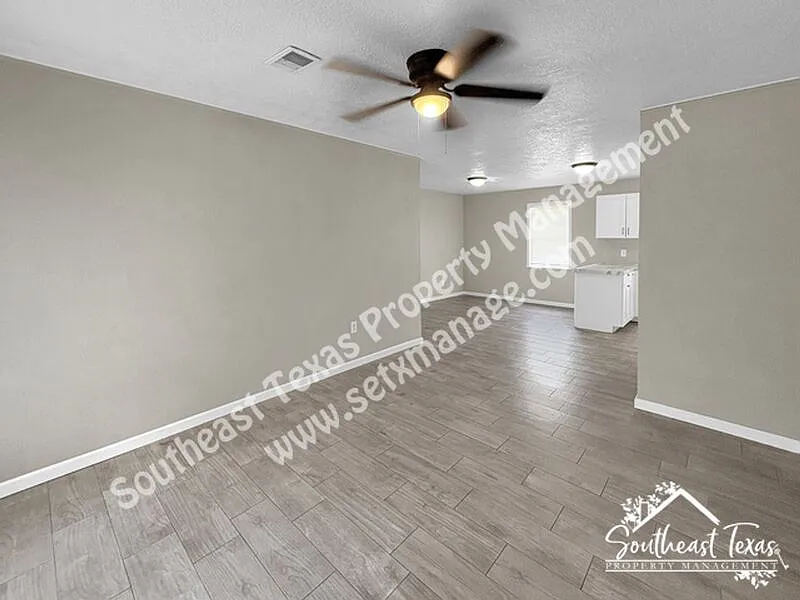 3 bed, 1.0 bath, 1092 sqft, $1,599 — Photo 2