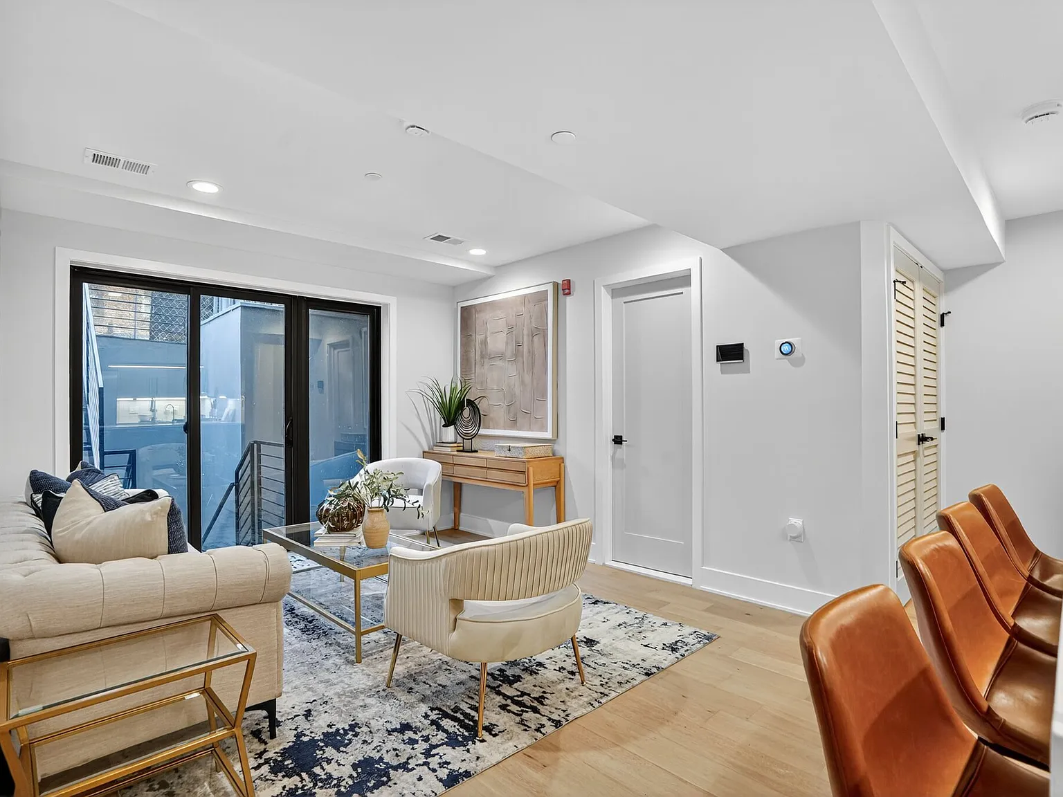 2 bed, 800 sqft, $3,200 — Photo 4