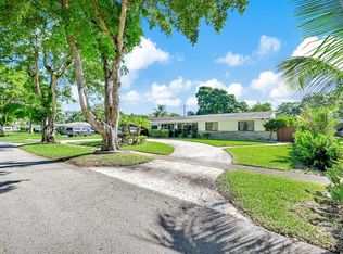836 Orchid Dr, Plantation, FL 33317