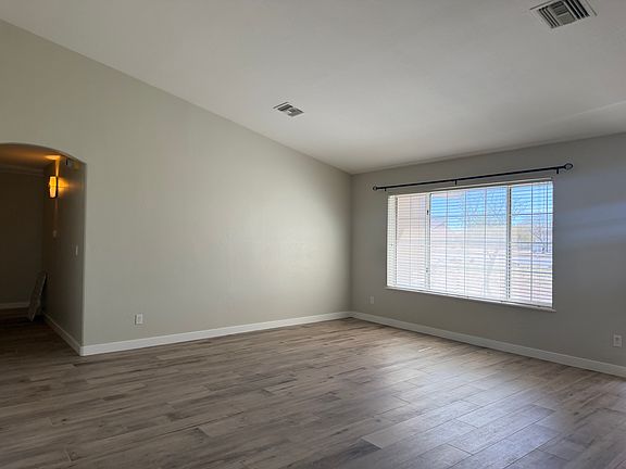 3rd image of 708 E Cloud Rd