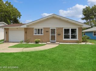 829 Sheldon Ave, Aurora, IL 60506