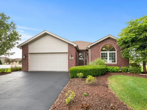 1559 Sawgrass Ln, Beecher, IL 60401