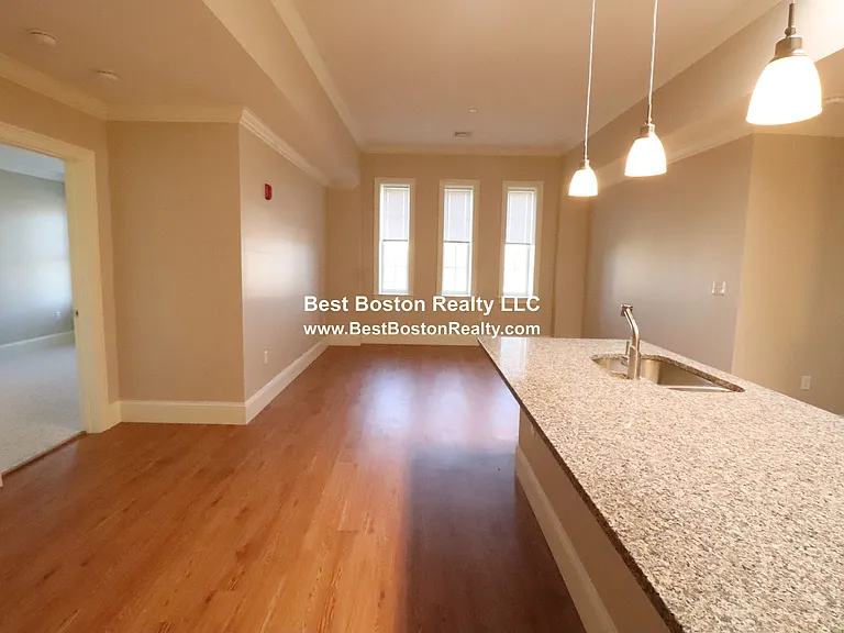 286 Main St #206 — Photo 2
