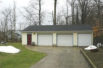 3rd image of 729 Maplewood Ave
