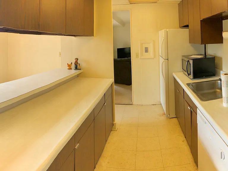Terrace Heights Apartments — Photo 14