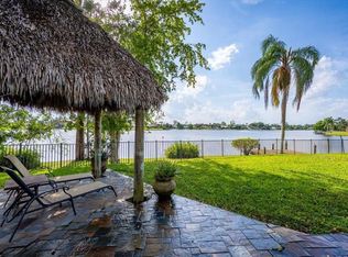 12789 Westport Cir, Wellington, FL 33414