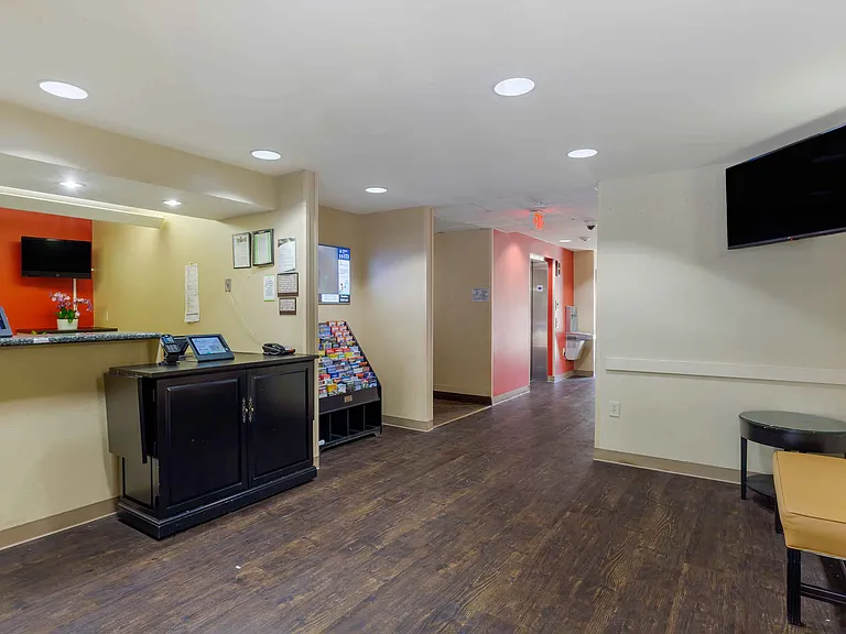 Lobby and Guest Check-in