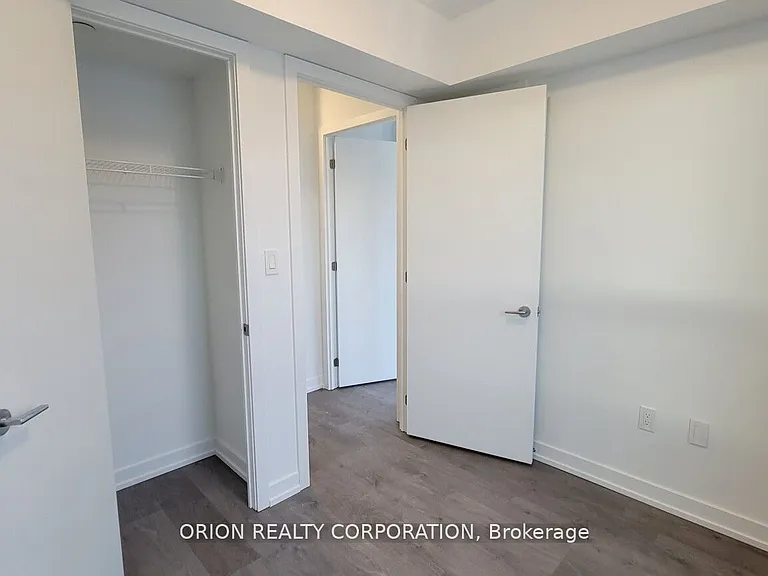 556 Marlee Ave #410 — Photo 15