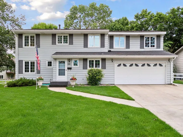 216 S Redwood St, Waconia, MN 55387