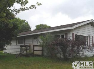 6530 N Geneva Rd, Coleman, MI 48618